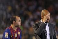 Barcelona's coach Josep Guardiola (R) re